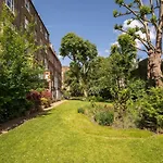 Palatial, Elegant 1000Sqft Home - Central London